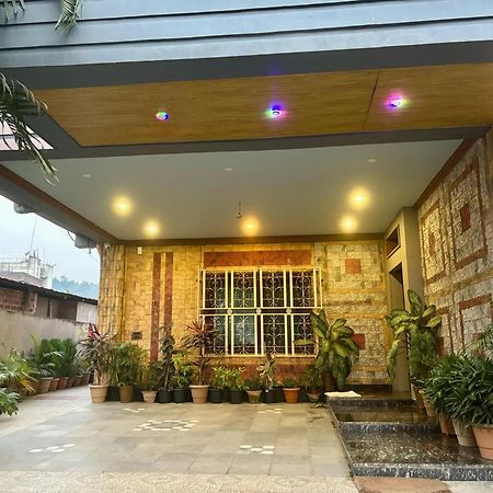 Krishna Shree Guest House Ґувахаті Екстер'єр фото