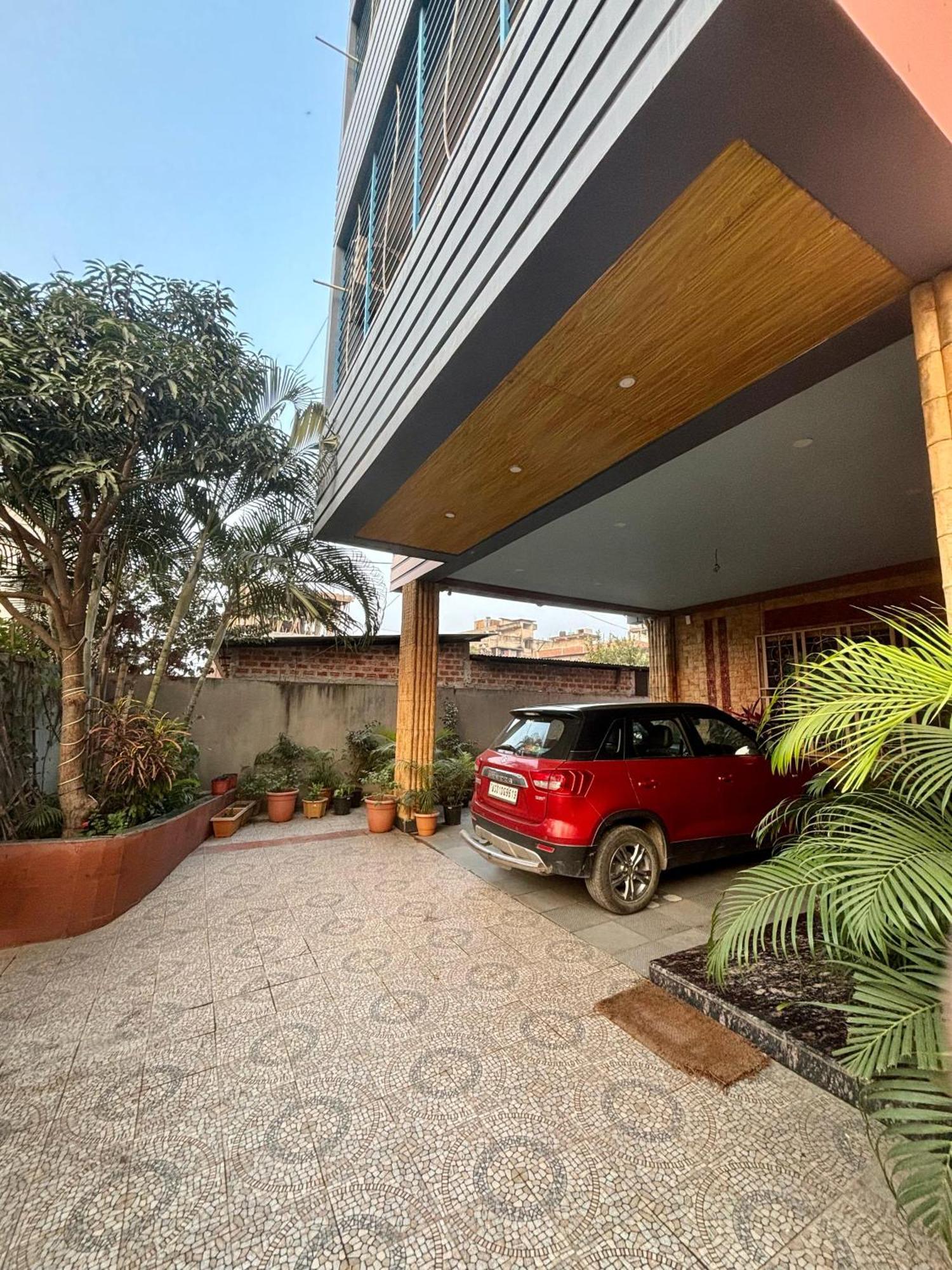 Krishna Shree Guest House Ґувахаті Екстер'єр фото
